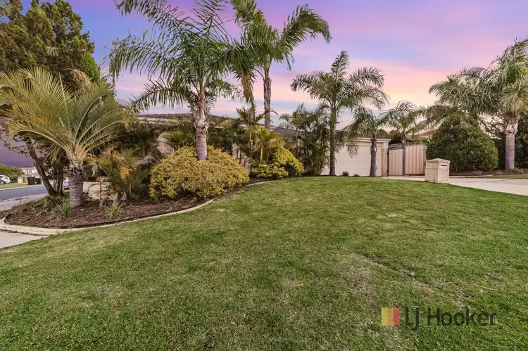 Second view of Homely house listing, 16 Dalzell Turn, Kinross WA 6028