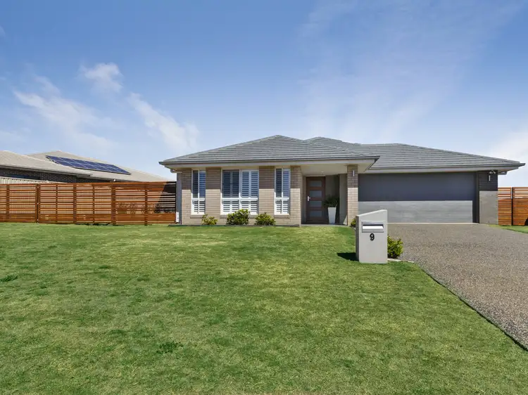 9 Lakeview Avenue, Rosenthal Heights QLD 4370