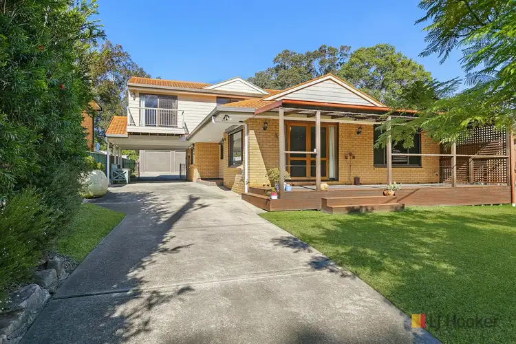 14 Chelmsford Road, Lake Haven NSW 2263