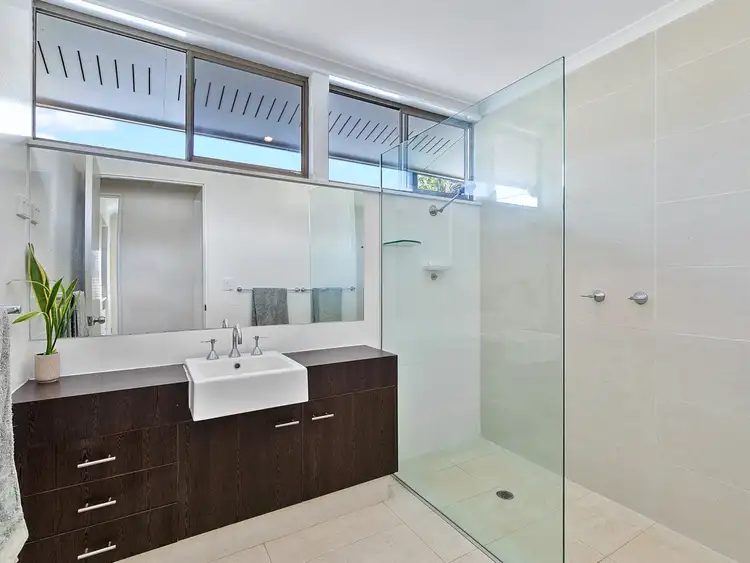 Seventh view of Homely house listing, 4 Kooringa Avenue, Cleveland QLD 4163