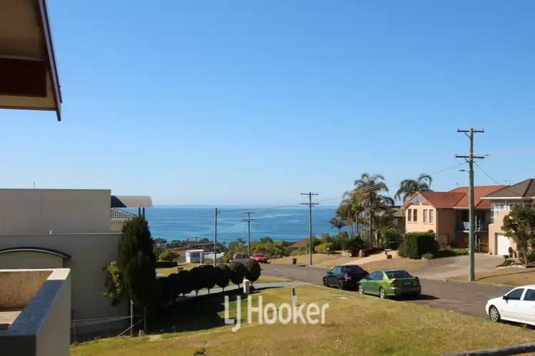 58 Redhead Rd, Hallidays Point NSW 2430
