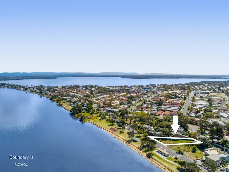 12 Beach Parade, Canton Beach NSW 2263