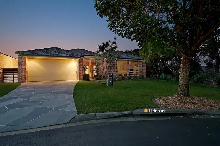 27 Kurrajong Circuit, North Lakes QLD 4509