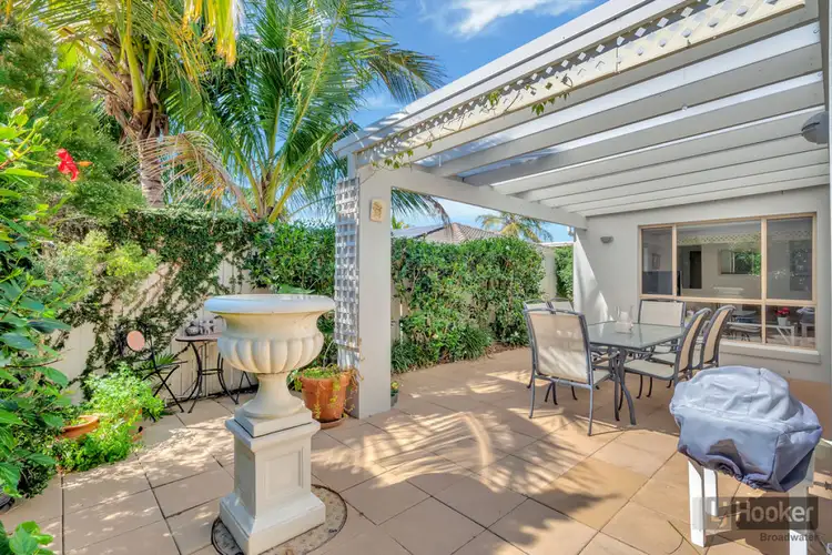 2/23 Ray Street, Runaway Bay QLD 4216