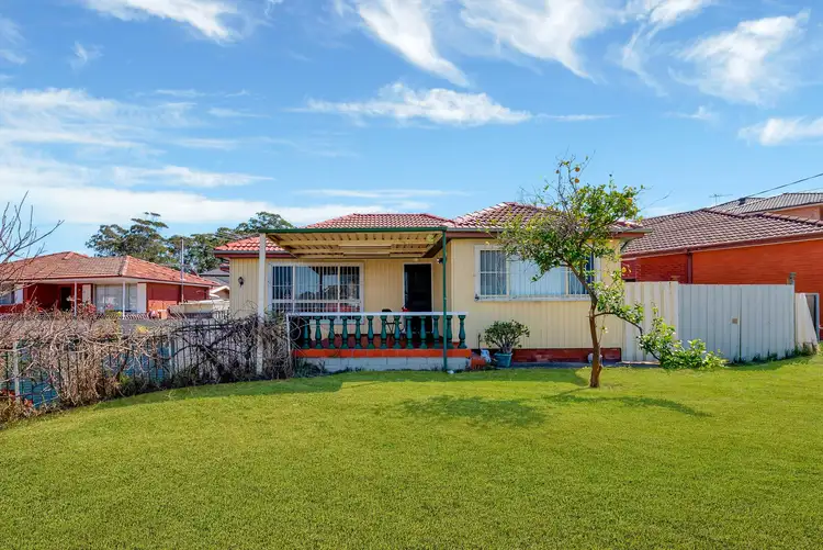 19 Baudin Crescent, Fairfield West NSW 2165