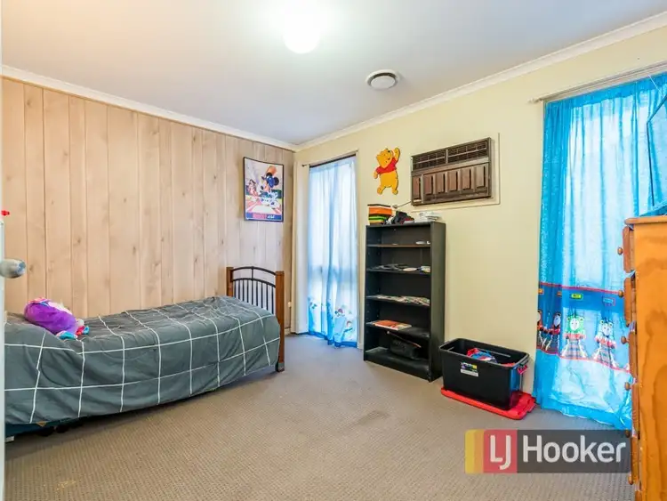 Seventh view of Homely house listing, 28 Robinson Crescent, Hampton Park VIC 3976