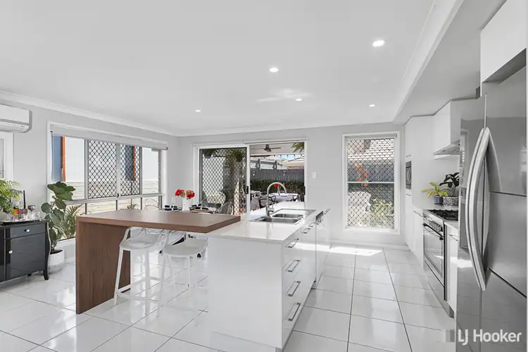 Second view of Homely house listing, 30 Vedson Street, Birkdale QLD 4159