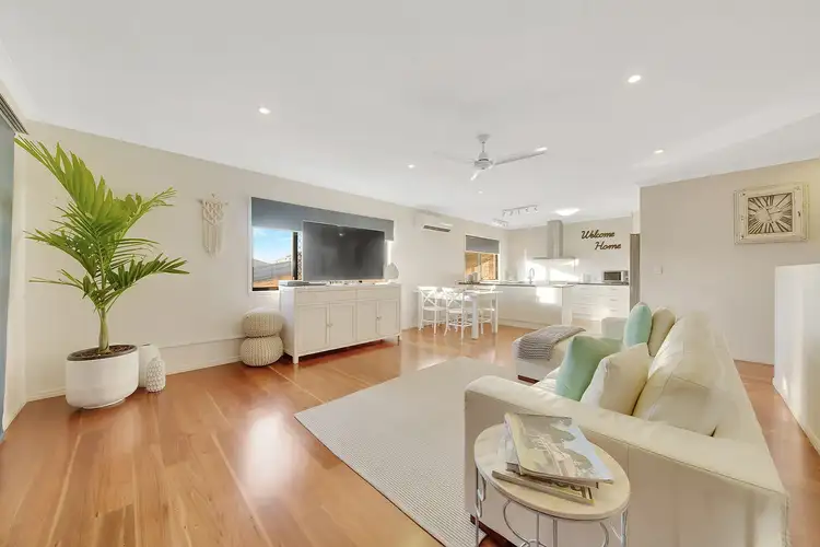 12 Maraboon Court, Clinton QLD 4680