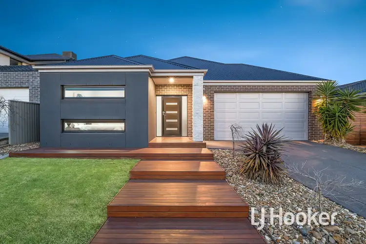 2 Pelican Place, Pakenham VIC 3810