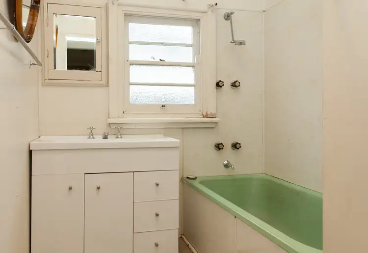 Fourth view of Homely house listing, 10 West Avenue, Cessnock NSW 2325