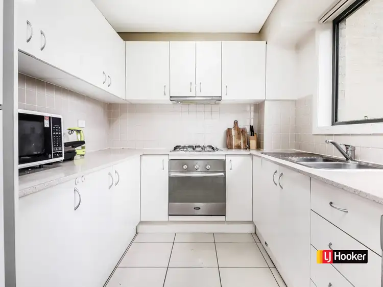 Second view of Homely townhouse listing, 2/121-123 Stephen Street, Blacktown NSW 2148