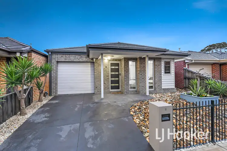 9 St Martin Way, Pakenham VIC 3810