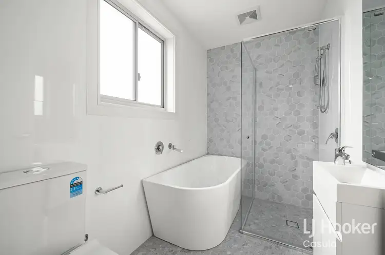 Sixth view of Homely house listing, 2/6 Holland Crescent, Casula NSW 2170