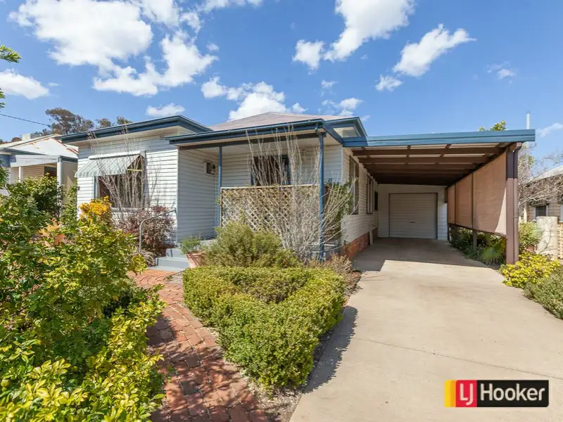 Main view of Homely house listing, 127 Piper St, East Tamworth NSW 2340
