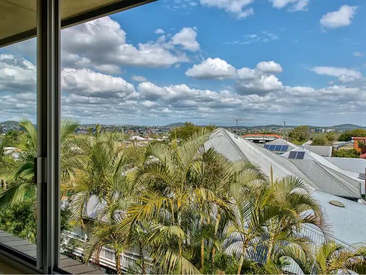 Sixth view of Homely unit listing, Unit 5/14 Sinclair Street, East Brisbane QLD 4169