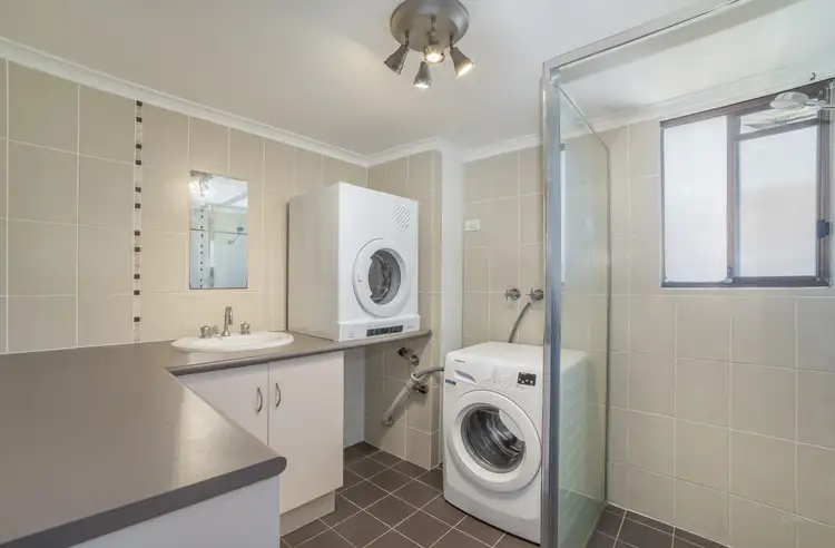 Sixth view of Homely unit listing, 4/89 Queen Street, Southport QLD 4215
