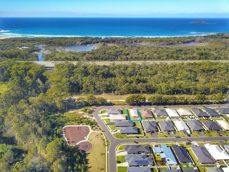 Second view of Homely house listing, 4 Seashells Avenue, Sandy Beach NSW 2456