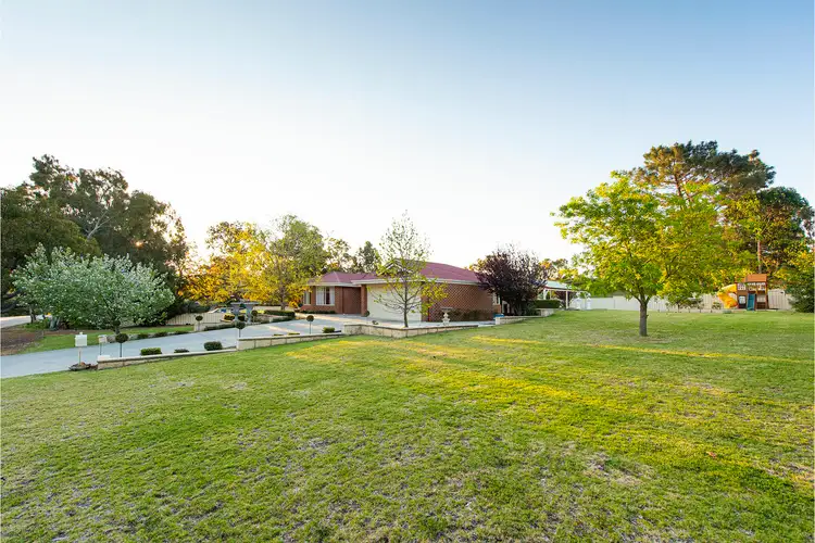 34 Patricia Road, Kalamunda WA 6076