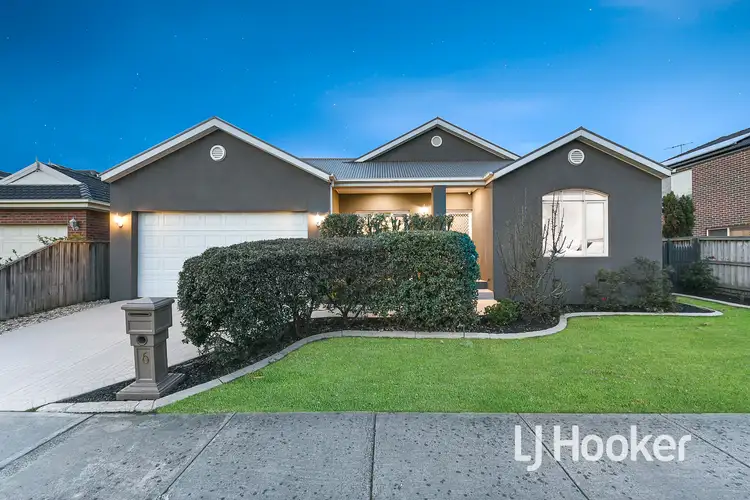 6 Livingstone Boulevard, Pakenham VIC 3810
