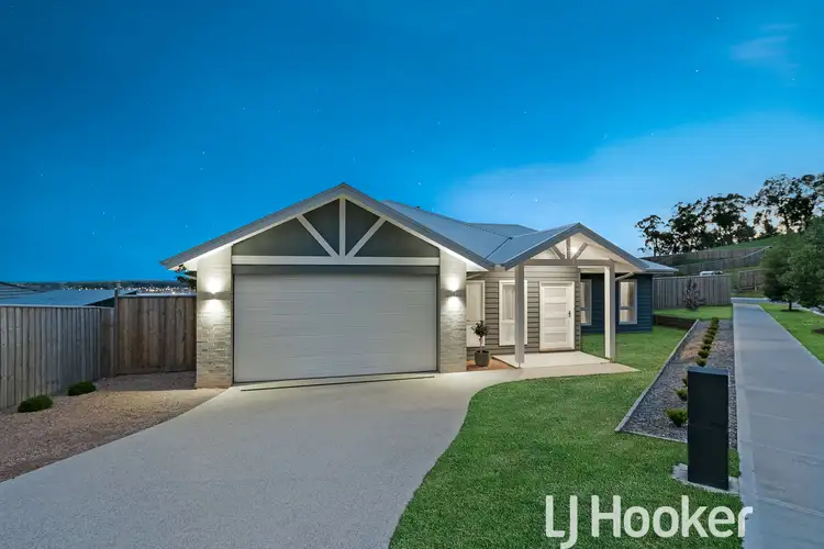 11 Annabel Crescent, Officer VIC 3809