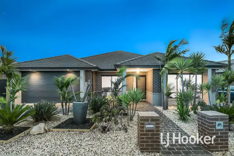14 Esprit Avenue, Cranbourne North VIC 3977