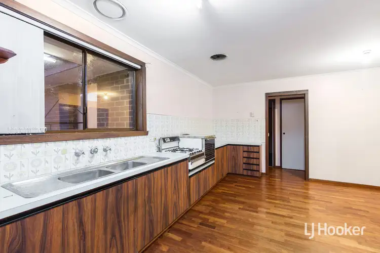 Fifth view of Homely house listing, 37 Mount Eagle Way, Wyndham Vale VIC 3024