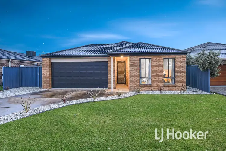 50 Shearwater Drive, Pakenham VIC 3810