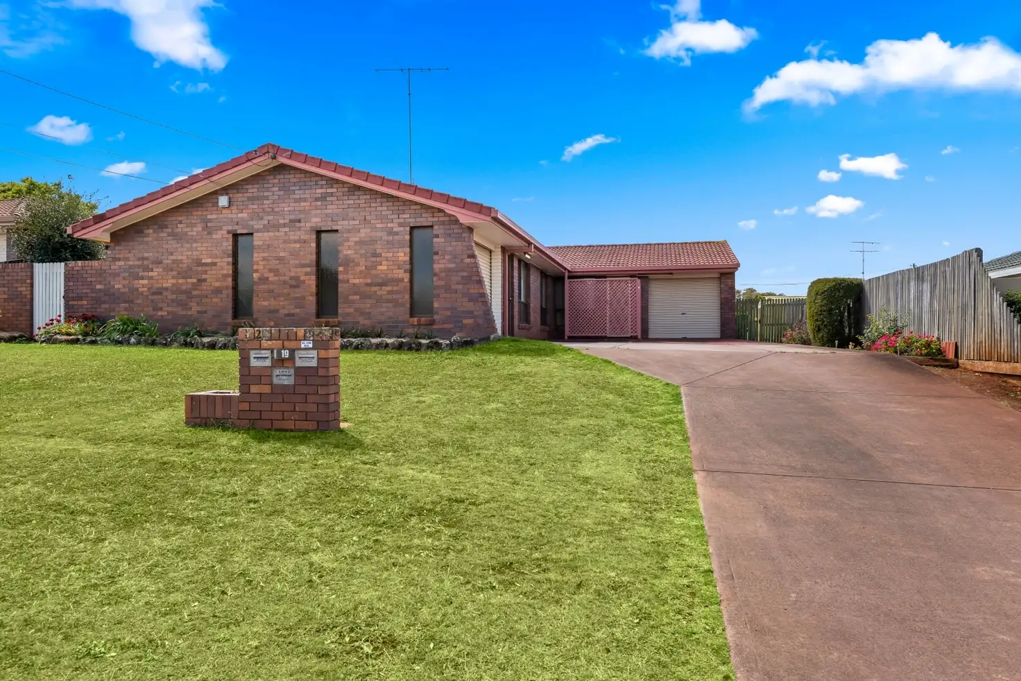 Main view of Homely unit listing, 2/19 Dunemann Street, Kearneys Spring QLD 4350