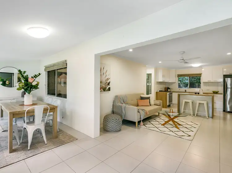1/28-30 Old Smithfield Road, Freshwater QLD 4870