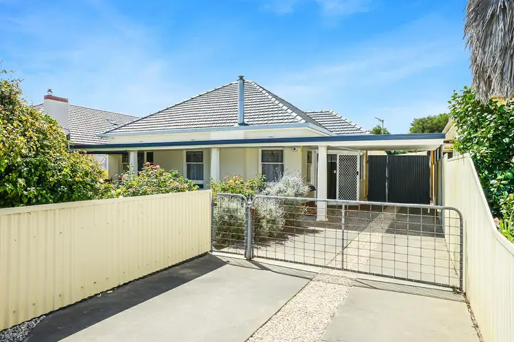 82 Crozier Rd, Victor Harbor SA 5211