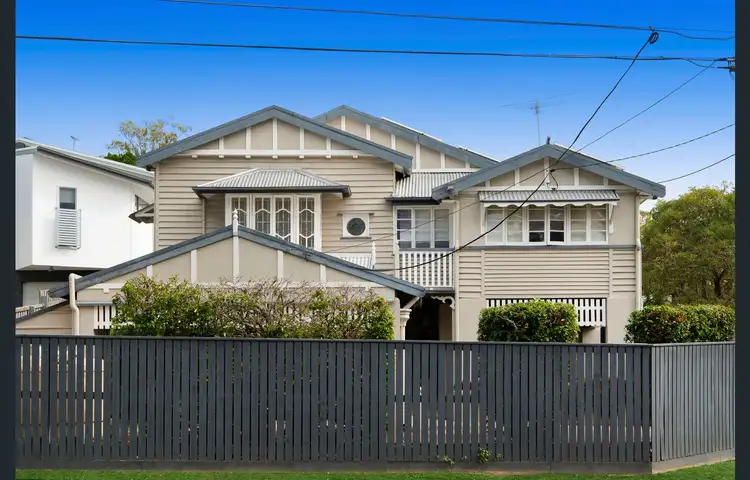 72 Riding Road, Hawthorne QLD 4171