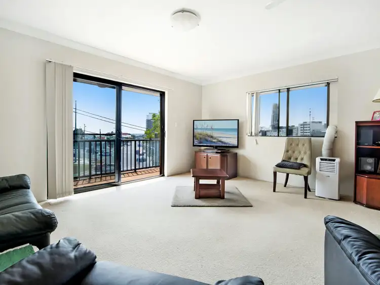 9/2 Johnston Street, Southport QLD 4215