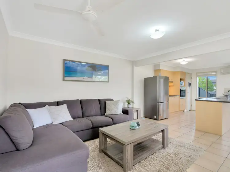 2/6 Belongil Street, Pacific Pines QLD 4211