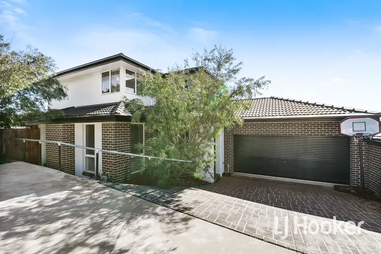 4/81 Ahern Road, Pakenham VIC 3810
