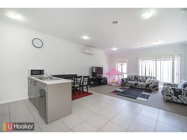 Fourth view of Homely unit listing, 2/25 Ballybunion Avenue, Craigieburn VIC 3064