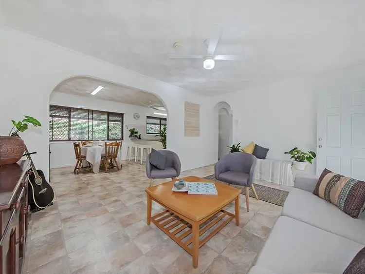 49 Bayford Street, Birkdale QLD 4159