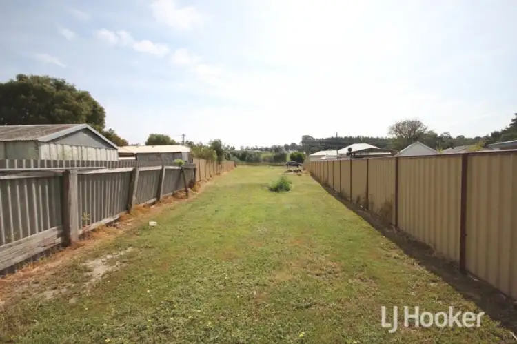 7a Laurie Street, Collie WA 6225