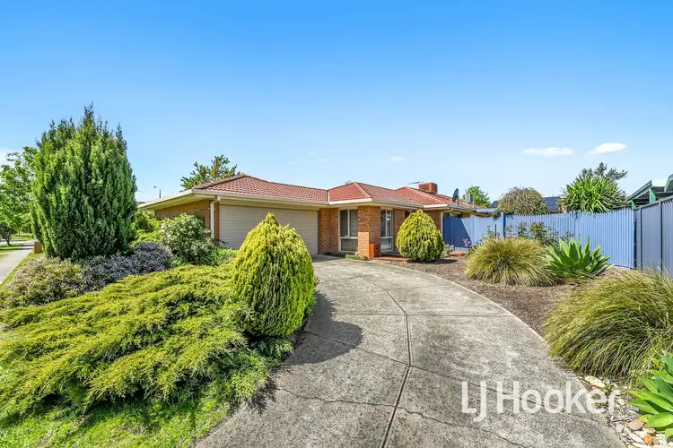 62 Murdoch Avenue, Narre Warren VIC 3805