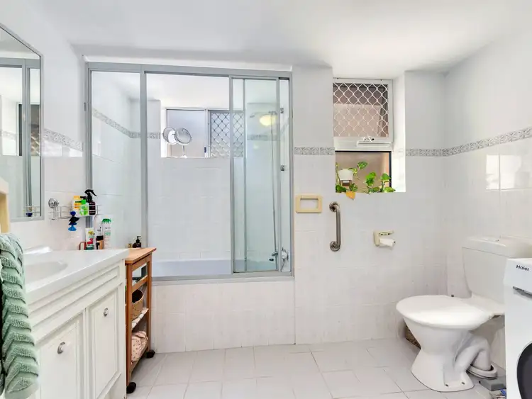 Fifth view of Homely unit listing, 2/26 Hilltop Avenue, Chermside QLD 4032