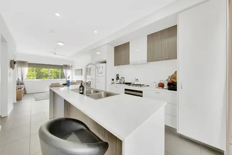 Fifth view of Homely unit listing, Unit 3/100 Glenlyon Street, Gladstone Central QLD 4680