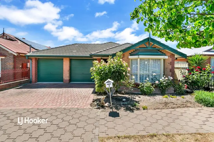8 Stuart Street, Hillcrest SA 5086