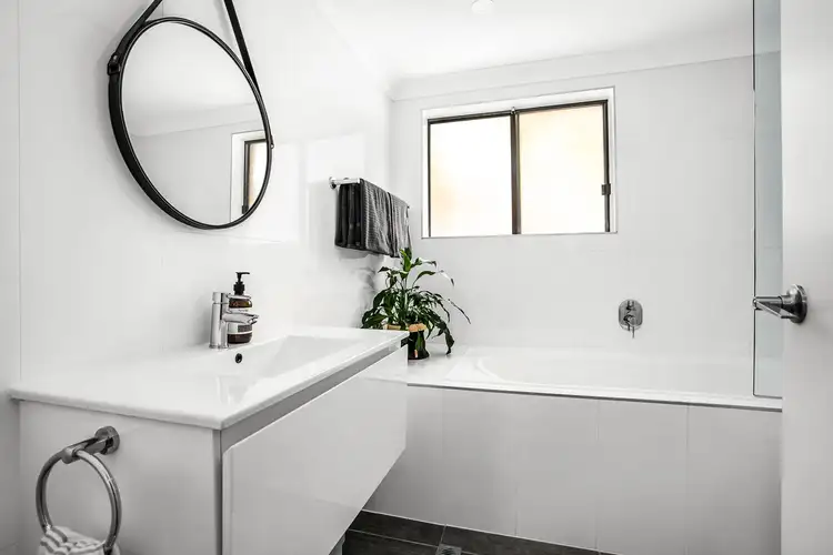 Fifth view of Homely apartment listing, 4/27 Penkivil Street, Bondi NSW 2026