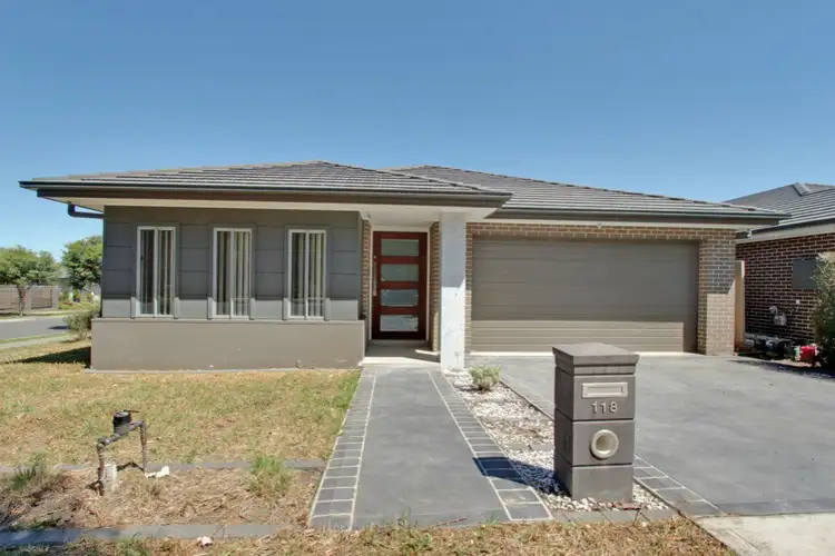 118 Greenwood Parkway, Jordan Springs NSW 2747