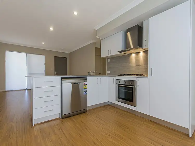 2/358 Hardey Rd, Cloverdale WA 6105