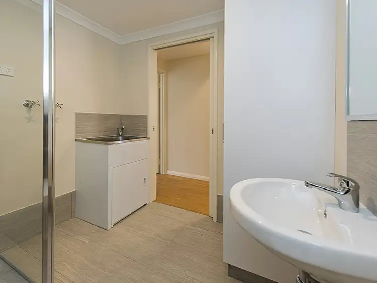 Fifth view of Homely apartment listing, 2/358 Hardey Rd, Cloverdale WA 6105