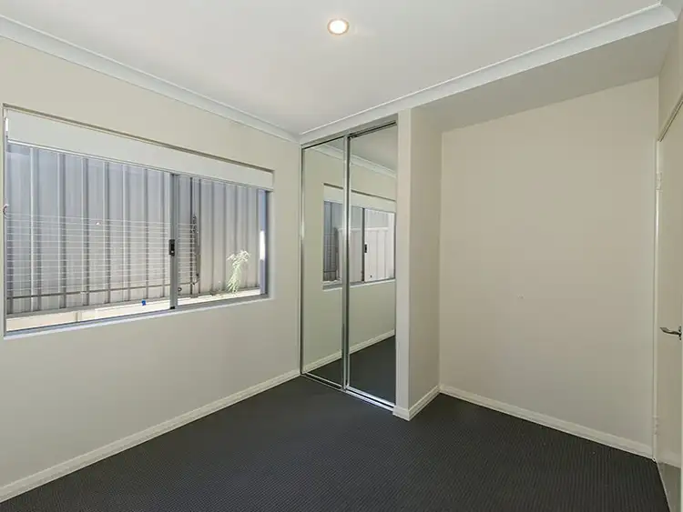 Sixth view of Homely apartment listing, 2/358 Hardey Rd, Cloverdale WA 6105