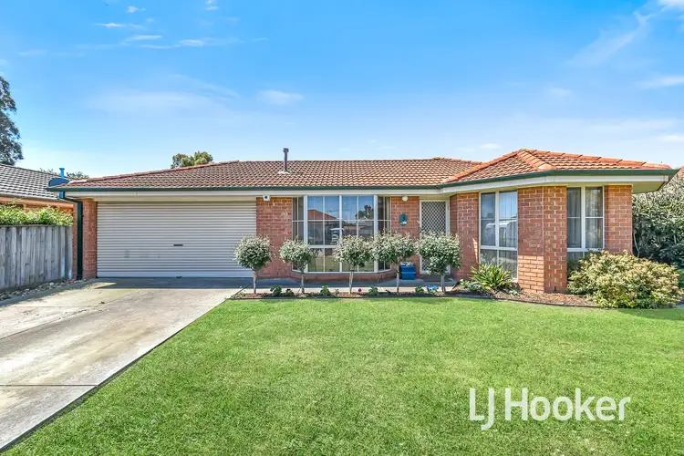3 Mark Place, Pakenham VIC 3810