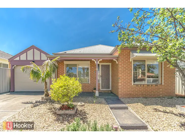 8 Tuscorora Green, Craigieburn VIC 3064