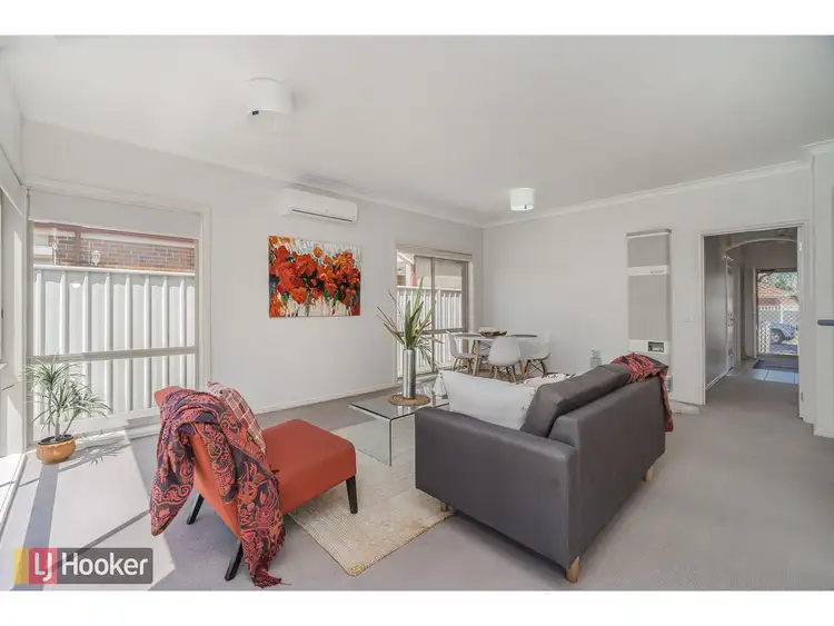 Sixth view of Homely house listing, 8 Tuscorora Green, Craigieburn VIC 3064