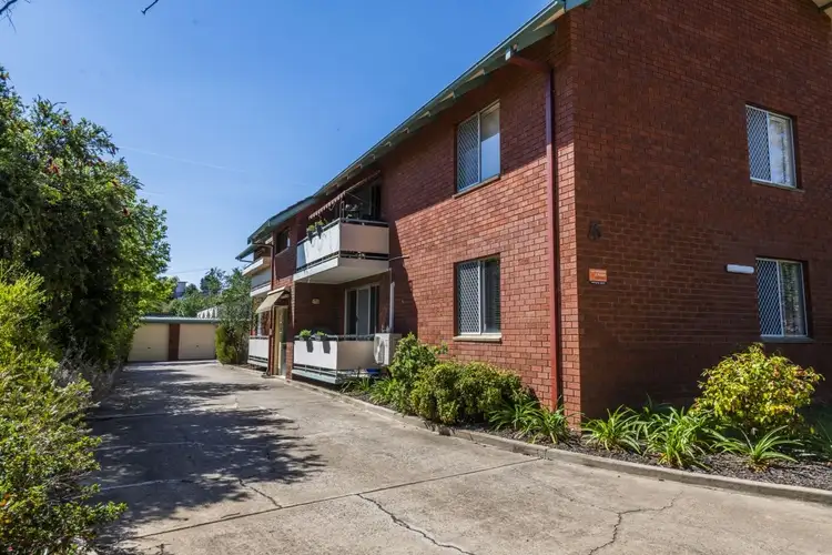 4/16 Yarrow Street, Queanbeyan NSW 2620